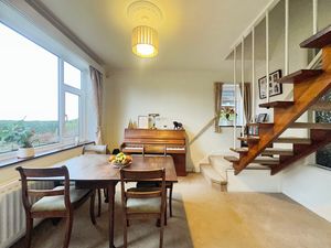 Dining Room- click for photo gallery